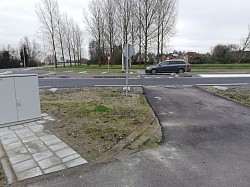 Foutje bij de pas geopende rotonde bij oude zoutdijk, afslag bij Deltasport  Hulst! Nu is er voorrang van rechts voor fietsers....