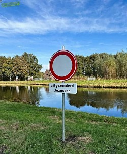 Wie liep er nu weer over water?